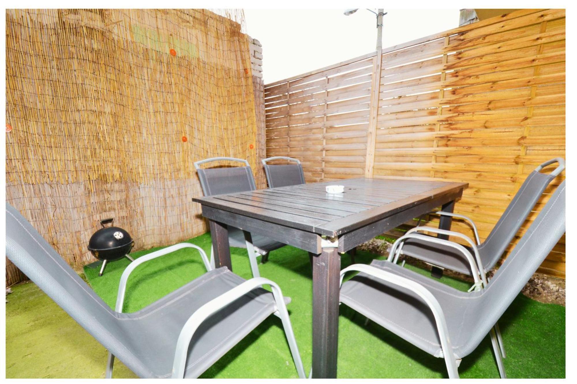 Relax Apartment Bratislava Bagian luar foto