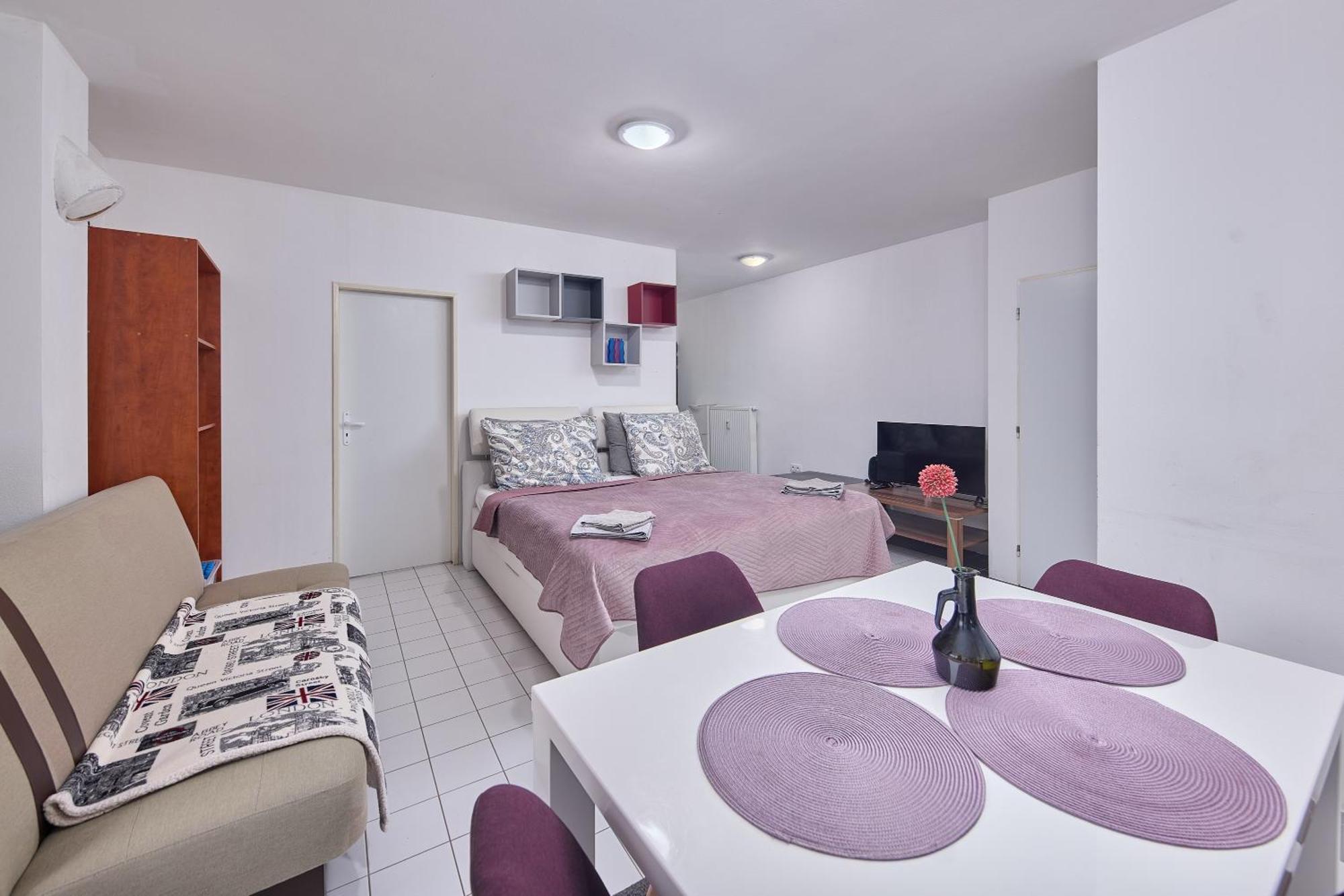 Relax Apartment Bratislava Bagian luar foto