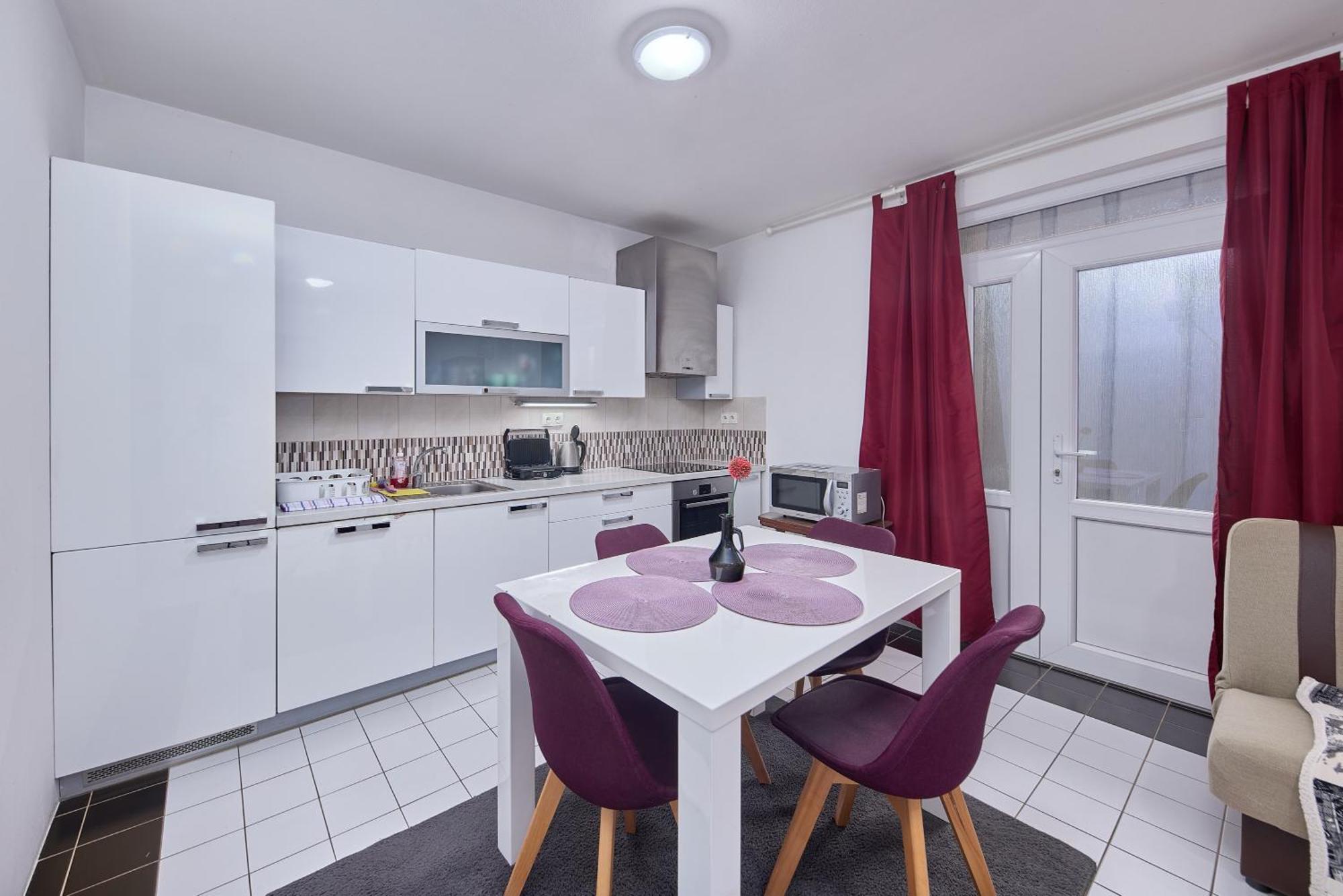 Relax Apartment Bratislava Bagian luar foto