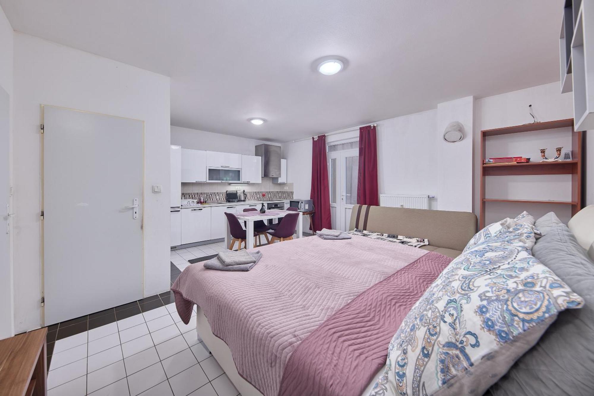 Relax Apartment Bratislava Bagian luar foto